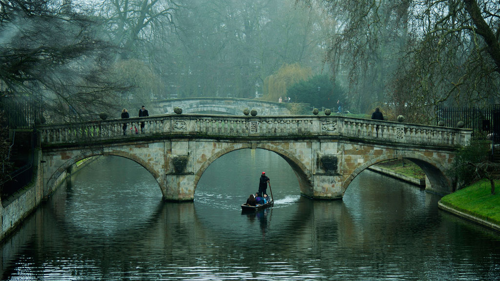 Image with link to portfoliotheme.org